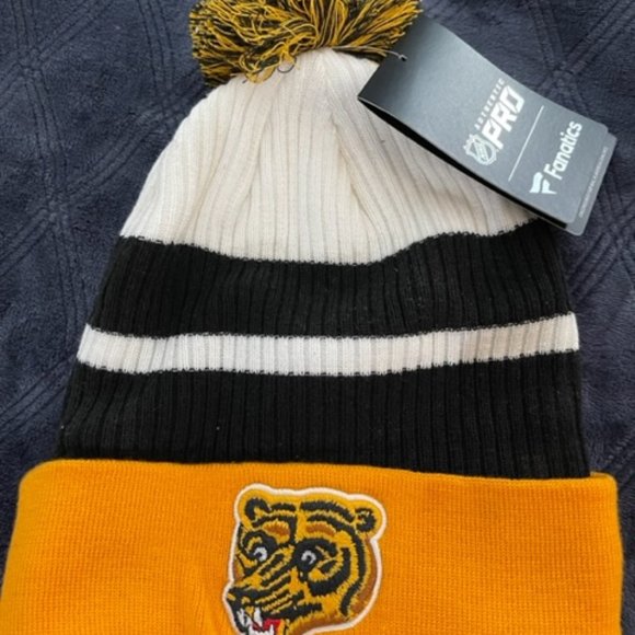 Boston Bruins Winter Hat Authentic pro fanatics - Picture 1 of 1